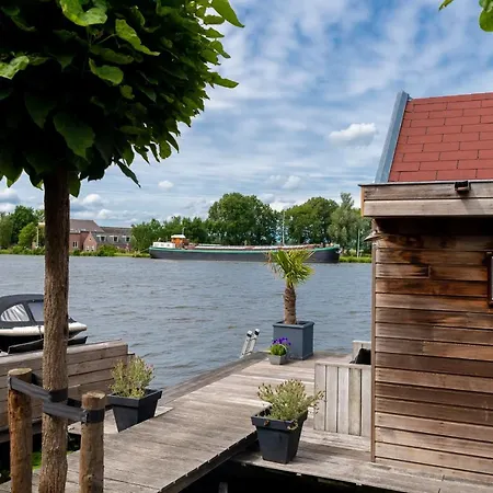 Aangenaam Op De Rijn, Woonboot, Inclusief Prive Sauna Båthotell *