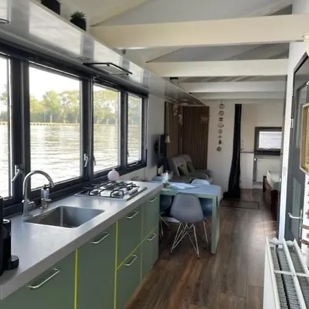 Aangenaam Op De Rijn, Woonboot, Inclusief Prive Sauna Alphen aan den Rijn