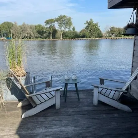 Aangenaam Op De Rijn, Woonboot, Inclusief Prive Sauna Båthotell