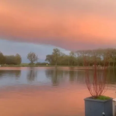 Hotel en barco Aangenaam Op De Rijn, Woonboot, Inclusief Privé Sauna