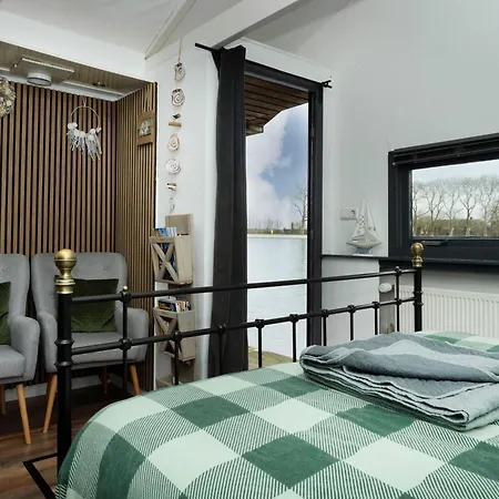 Aangenaam Op De Rijn, Woonboot, Inclusief Privé Sauna Hotel en barco *