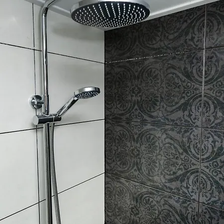 Aangenaam Op De Rijn, Woonboot, Inclusief Privé Sauna Hotel en barco *