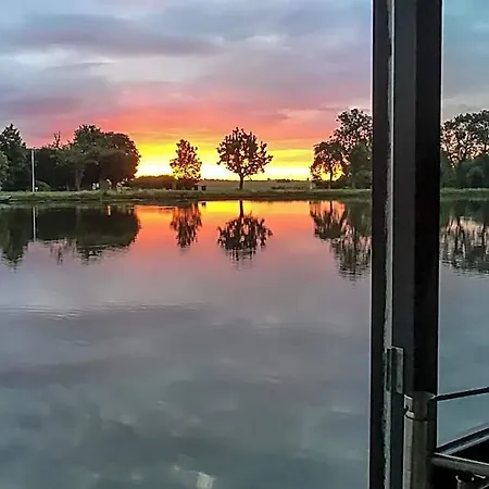 Aangenaam Op De Rijn, Woonboot, Inclusief Prive Sauna *