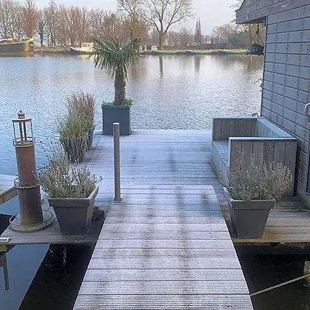 Aangenaam Op De Rijn, Woonboot, Inclusief Prive Sauna Botel *