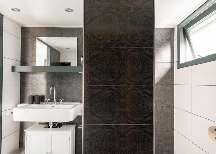 Aangenaam Op De Rijn, Woonboot, Inclusief Privé Sauna Hotel en barco *