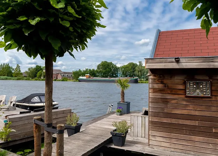 Aangenaam Op De Rijn, Woonboot, Inclusief Prive Sauna Botel *