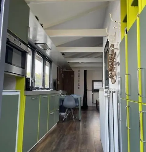 Botel Aangenaam Op De Rijn, Woonboot, Inclusief Prive Sauna Alphen aan den Rijn