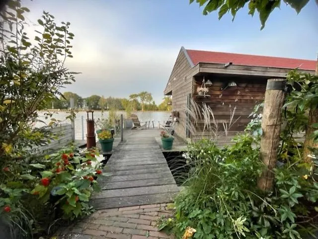 Aangenaam Op De Rijn, Woonboot, Inclusief Prive Sauna *