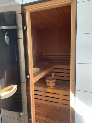 Aangenaam Op De Rijn, Woonboot, Inclusief Privé Sauna Hotel en barco *