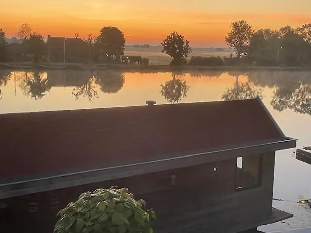 Aangenaam Op De Rijn, Woonboot, Inclusief Prive Sauna Botel Alphen aan den Rijn