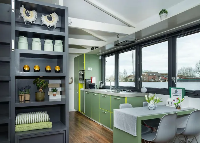 Aangenaam Op De Rijn, Woonboot, Inclusief Privé Sauna *