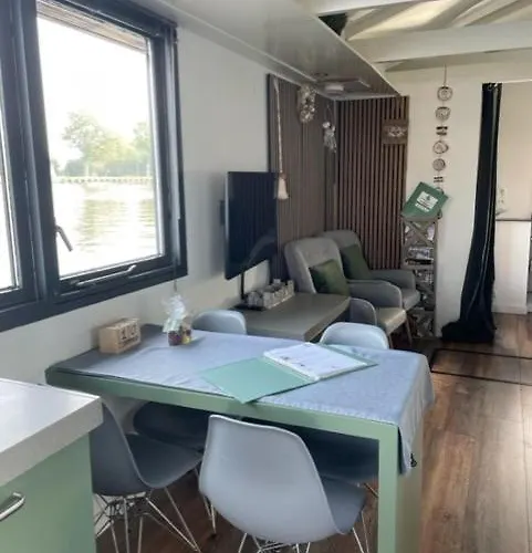 Aangenaam Op De Rijn, Woonboot, Inclusief Prive Sauna 船屋 *