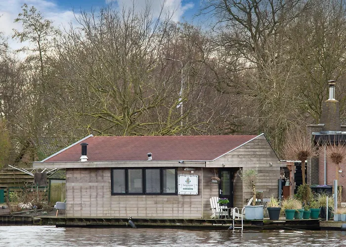 船屋 Aangenaam Op De Rijn, Woonboot, Inclusief Prive Sauna