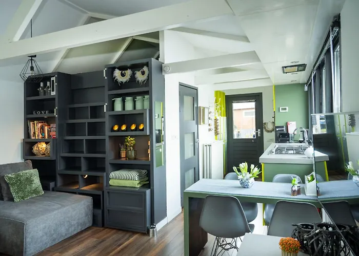 Aangenaam Op De Rijn, Woonboot, Inclusief Prive Sauna 船屋